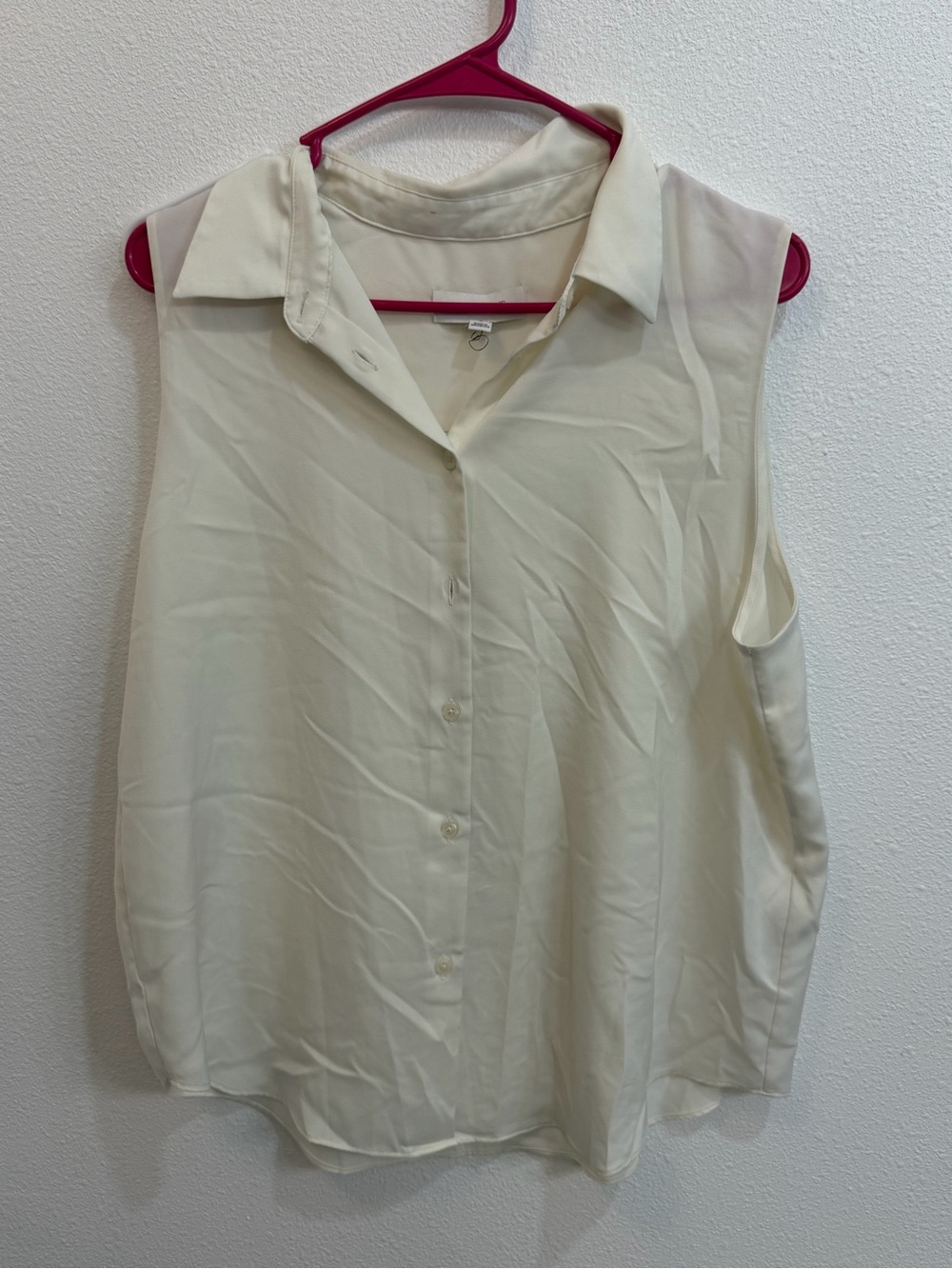 Banana Republic Sleeveless Cream Button-Front Blouse